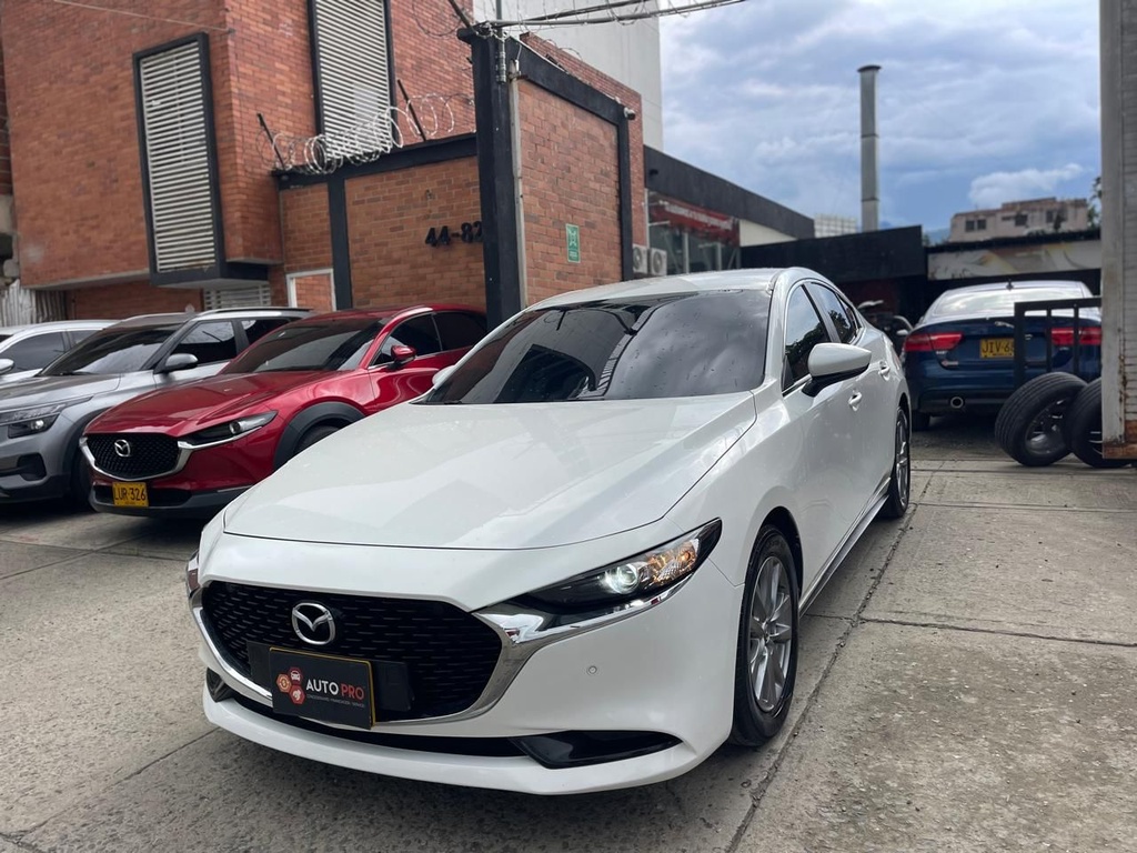 MAZDA 3 TOURING MILD HYBRID 2024 AUT