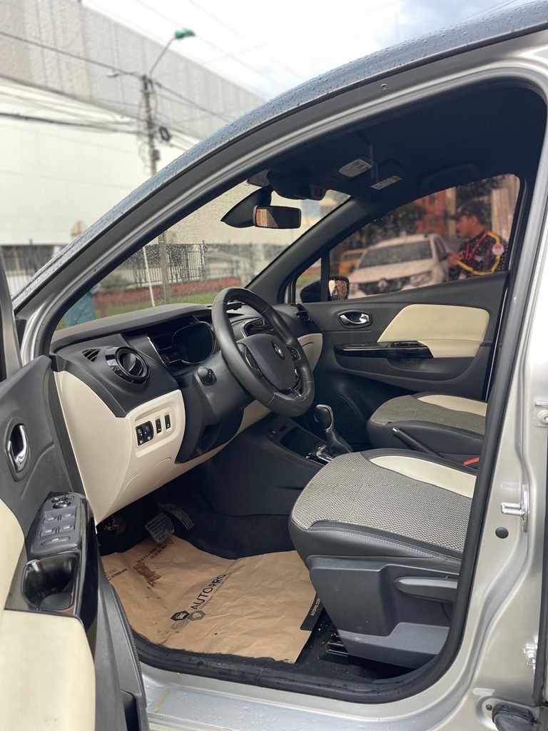 RENAULT CAPTUR INTENS 2.000CC 2021 AUT
