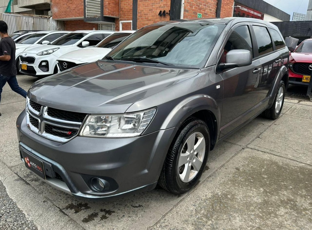DODGE JOURNEY SE 2.400CC 5PSJ 2013 AUT