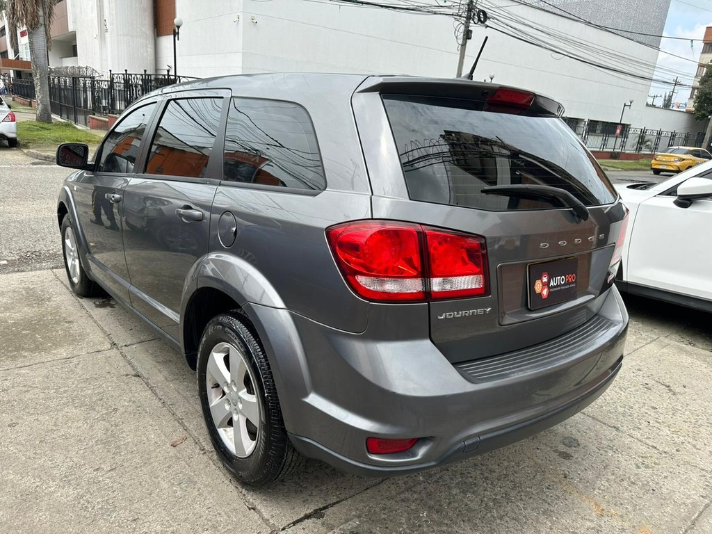 DODGE JOURNEY SE 2.400CC 5PSJ 2013 AUT
