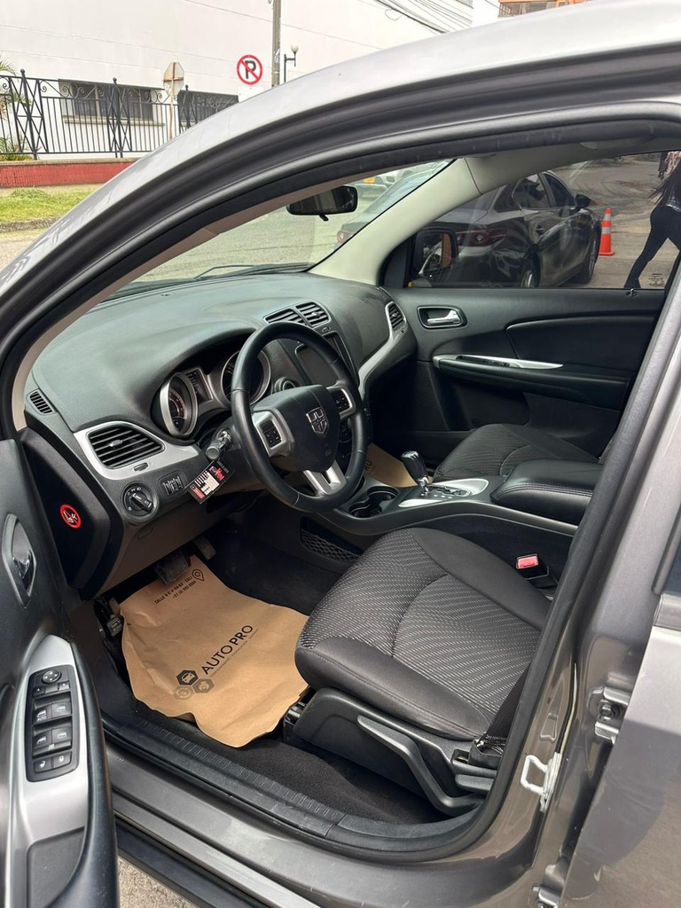 DODGE JOURNEY SE 2.400CC 5PSJ 2013 AUT