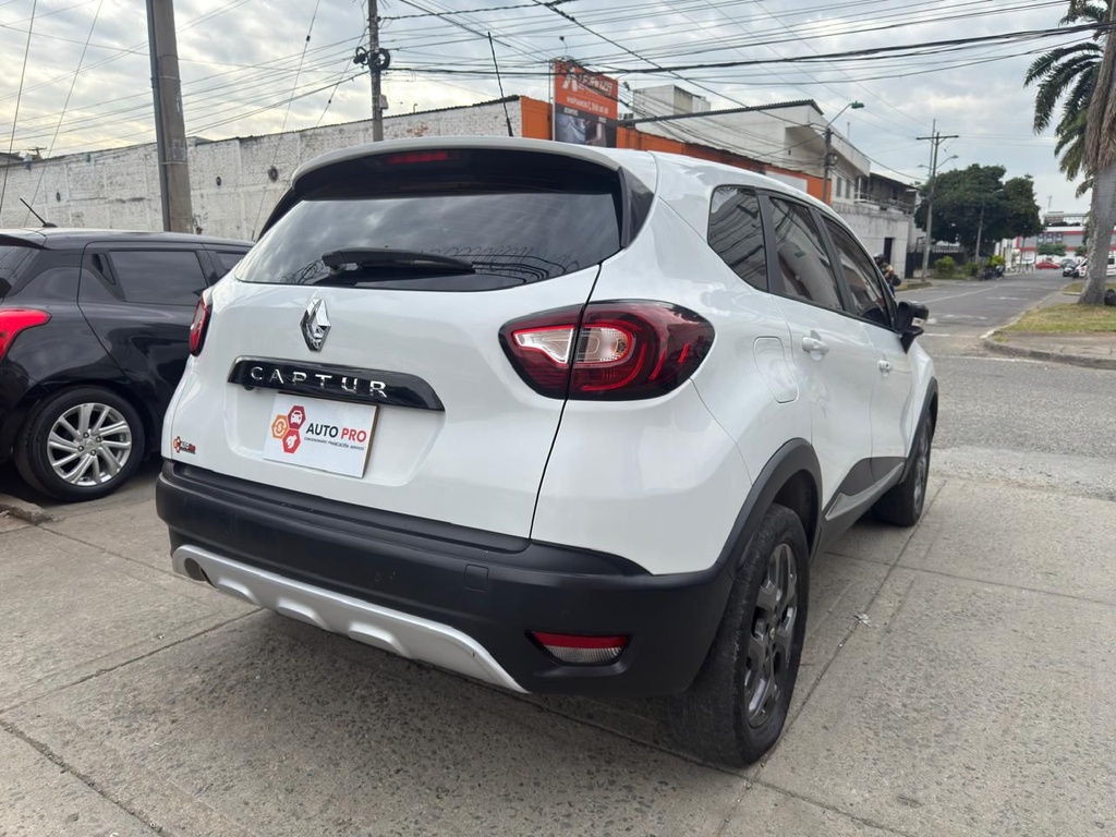 RENAULT CAPTUR ZEN 2.000CC 2022 MEC