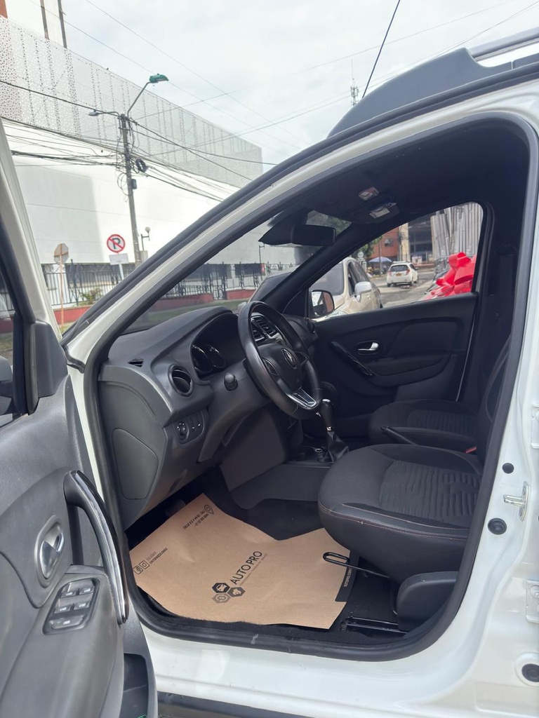 RENAULT STEPWAY INTENS+16V FL 2023 AUT