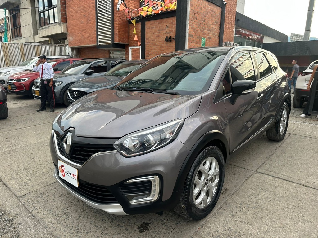 RENAULT CAPTUR ZEN 2.000CC 2020 MEC