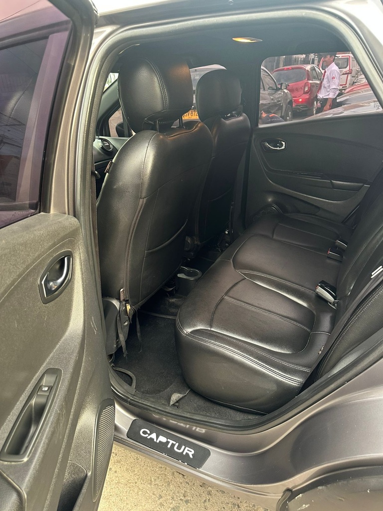 RENAULT CAPTUR ZEN 2.000CC 2020 MEC