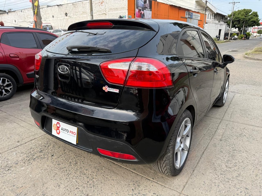 KIA RIO HATCH BACK 1.400CC 2013 MEC